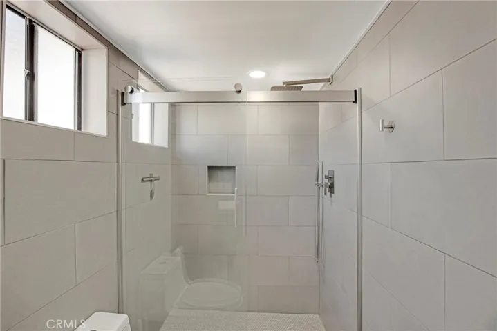Bathroom 2nd angle