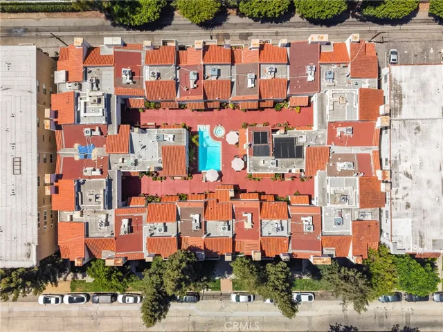 10926 Bluffside Drive 35, Studio City, California 91604
