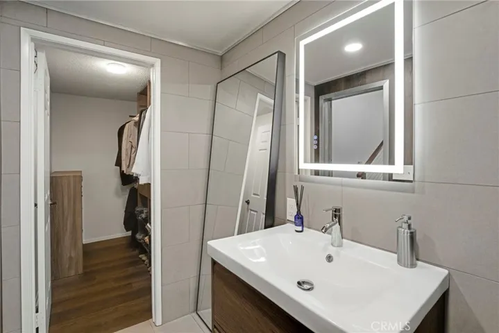 Bathroom additional angle
