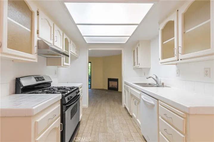 158 Flag Way, Paso Robles, California 93446