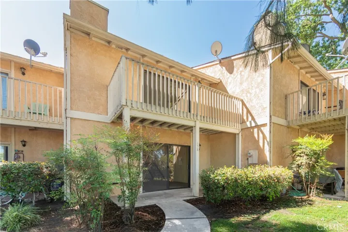 158 Flag Way, Paso Robles, California 93446