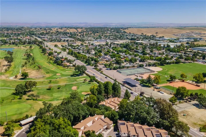 158 Flag Way, Paso Robles, California 93446