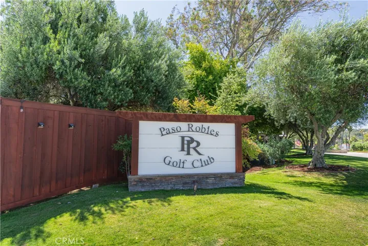 158 Flag Way, Paso Robles, California 93446