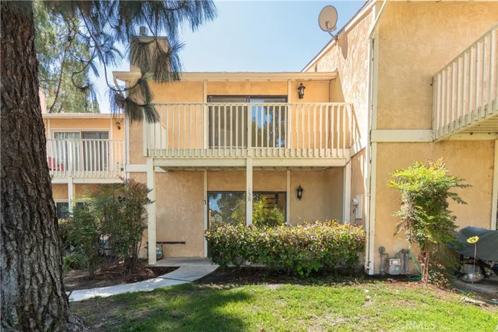 158 Flag Way, Paso Robles, California 93446
