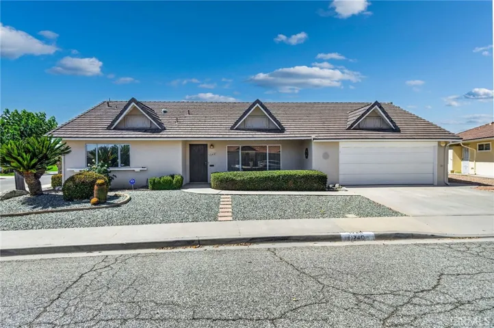 1240 W Montrose Avenue, Hemet, California 92543