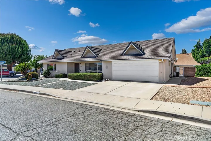 1240 W Montrose Avenue, Hemet, California 92543