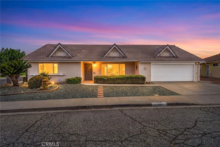 1240 W Montrose Avenue, Hemet, California 92543