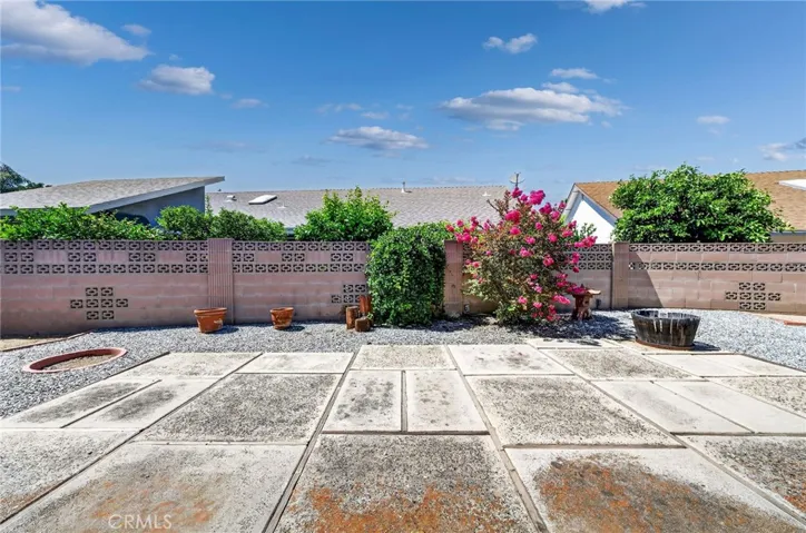1240 W Montrose Avenue, Hemet, California 92543