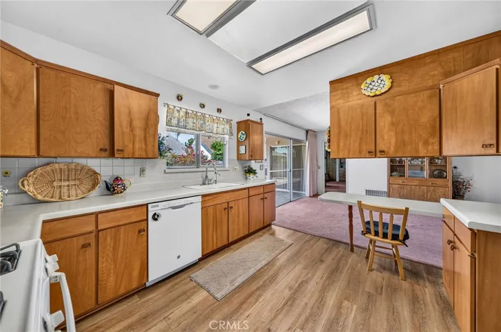 1240 W Montrose Avenue, Hemet, California 92543