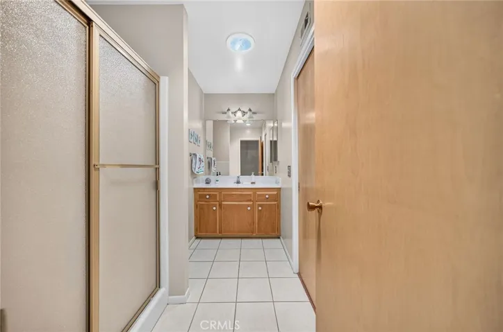 1240 W Montrose Avenue, Hemet, California 92543