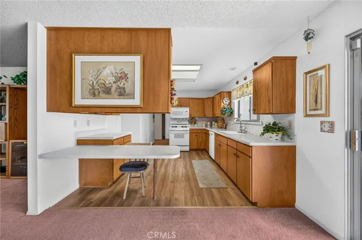 1240 W Montrose Avenue, Hemet, California 92543