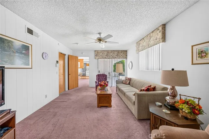 1240 W Montrose Avenue, Hemet, California 92543