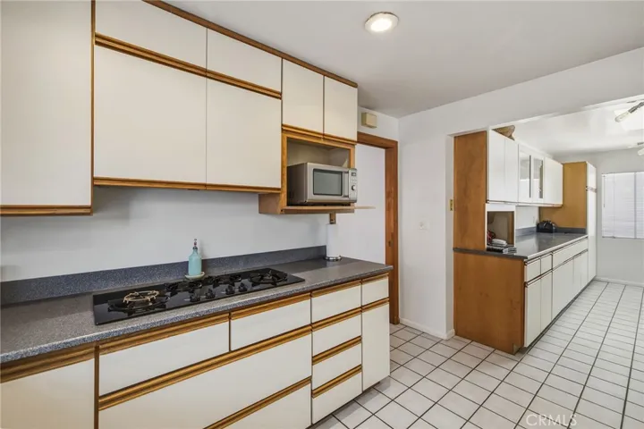 1813 5th Street, Manhattan Beach, California 90266