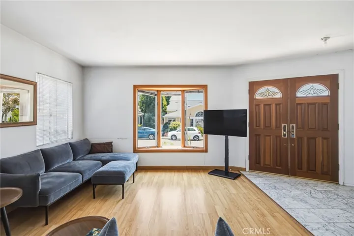 1813 5th Street, Manhattan Beach, California 90266
