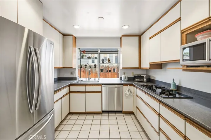 1813 5th Street, Manhattan Beach, California 90266