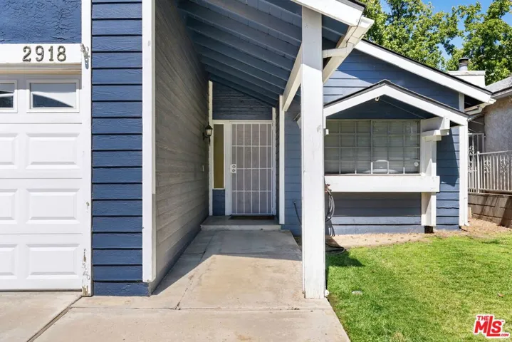 2918 La Costa Street, Bakersfield, California 93306