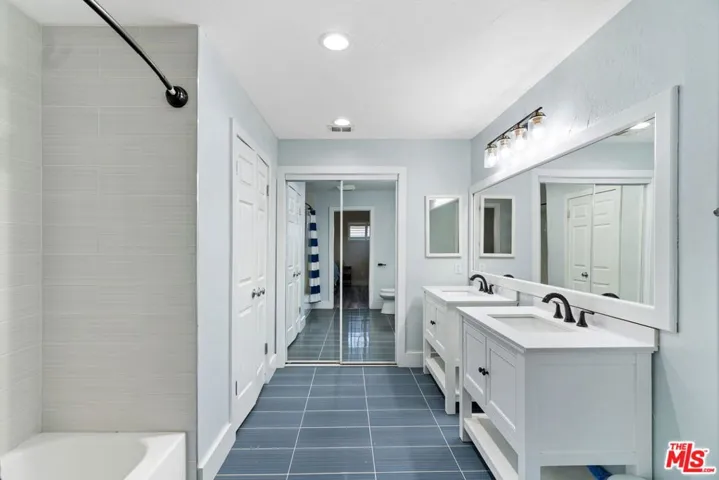 2918 La Costa Street, Bakersfield, California 93306