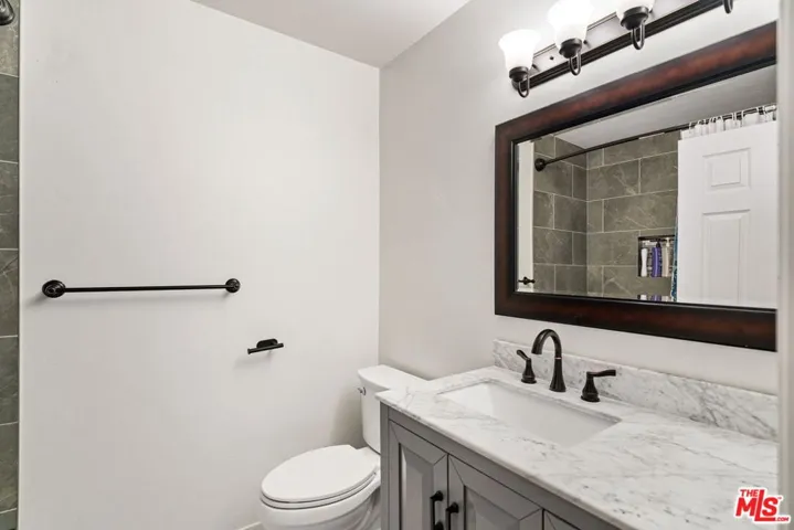 2918 La Costa Street, Bakersfield, California 93306