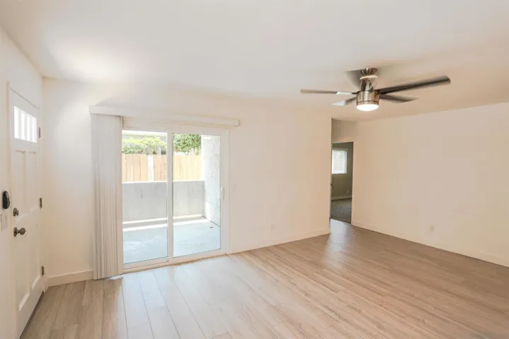 1522 24 Hornblend, San Diego, California 92109