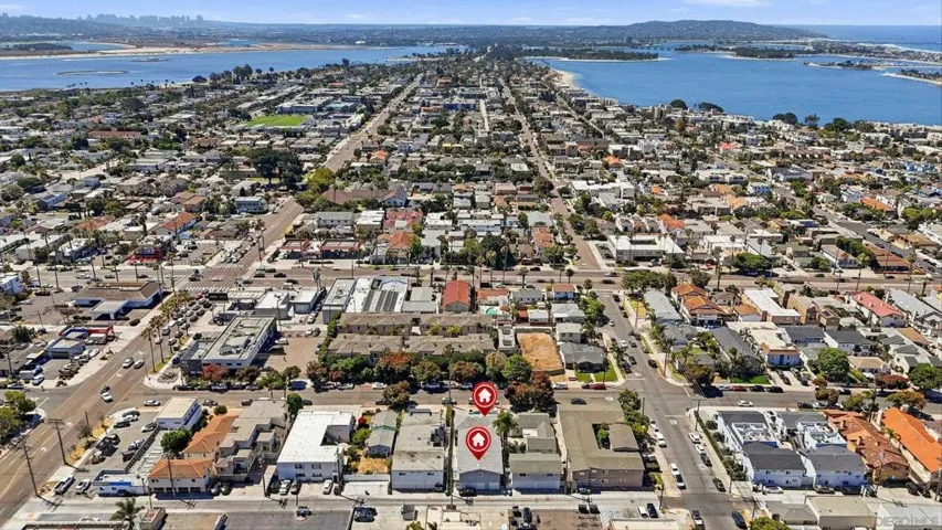 1522 24 Hornblend, San Diego, California 92109