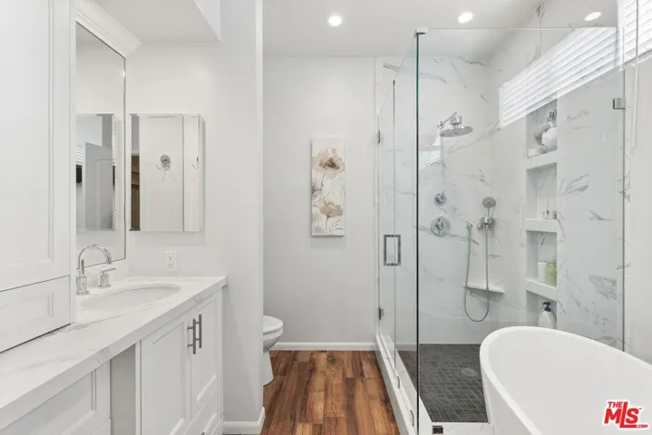 14844 Dickens Street 108, Sherman Oaks, California 91403