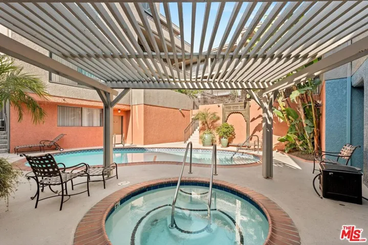14844 Dickens Street 108, Sherman Oaks, California 91403