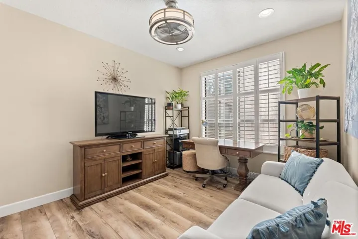 14844 Dickens Street 108, Sherman Oaks, California 91403