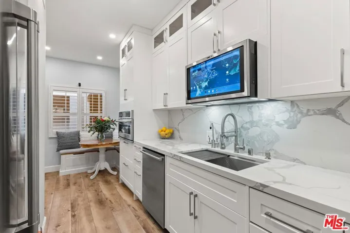 14844 Dickens Street 108, Sherman Oaks, California 91403