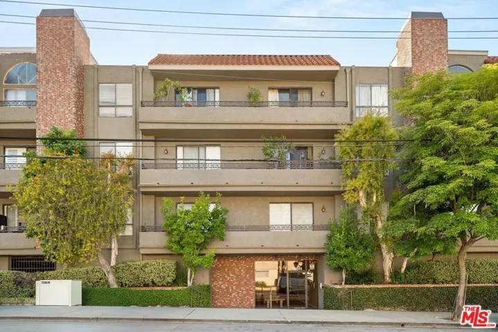 14844 Dickens Street 108, Sherman Oaks, California 91403