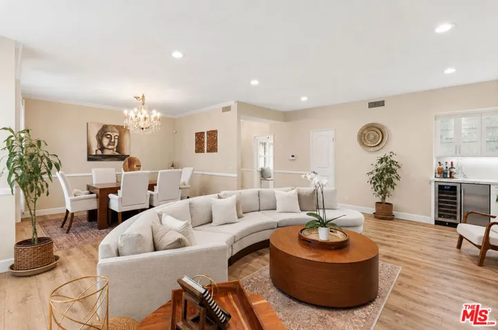 14844 Dickens Street 108, Sherman Oaks, California 91403