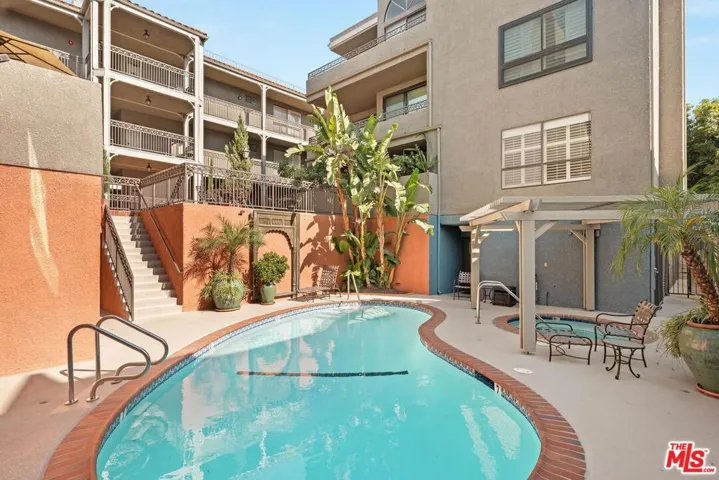 14844 Dickens Street 108, Sherman Oaks, California 91403
