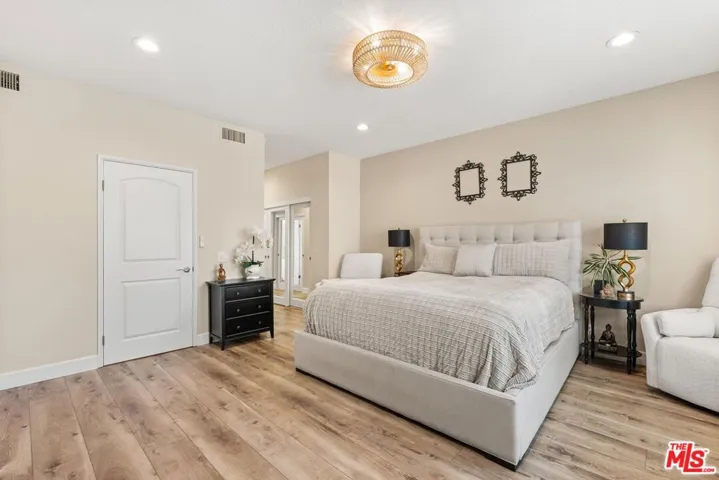 14844 Dickens Street 108, Sherman Oaks, California 91403