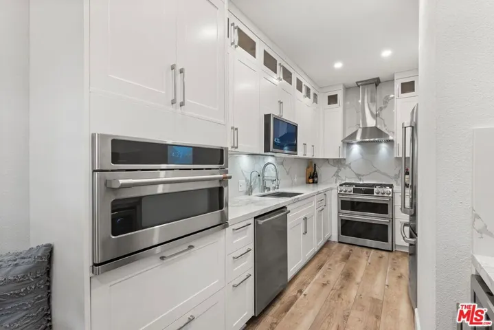 14844 Dickens Street 108, Sherman Oaks, California 91403
