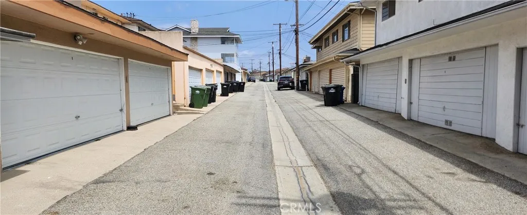 5448 W 57 Street, Los Angeles, California 90056
