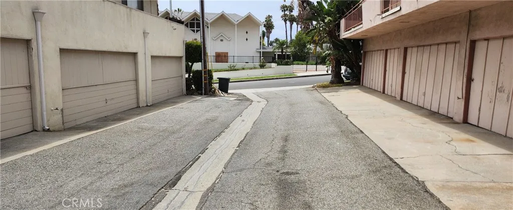5448 W 57 Street, Los Angeles, California 90056