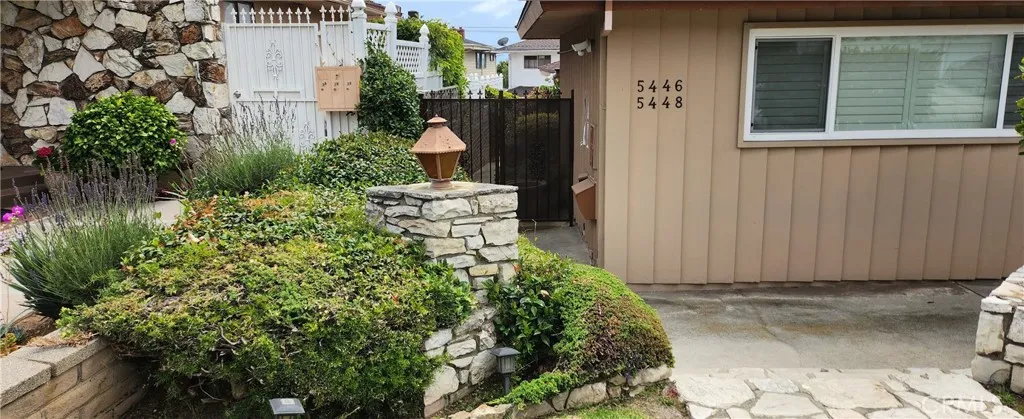 5448 W 57 Street, Los Angeles, California 90056