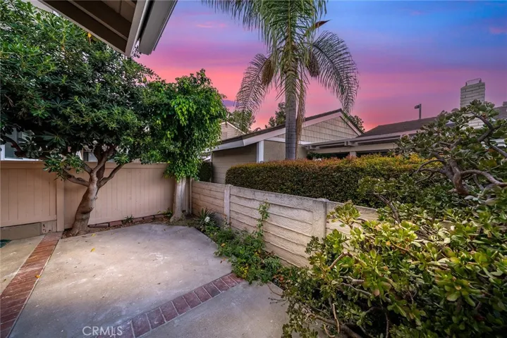 12 Primrose, Irvine, California 92604