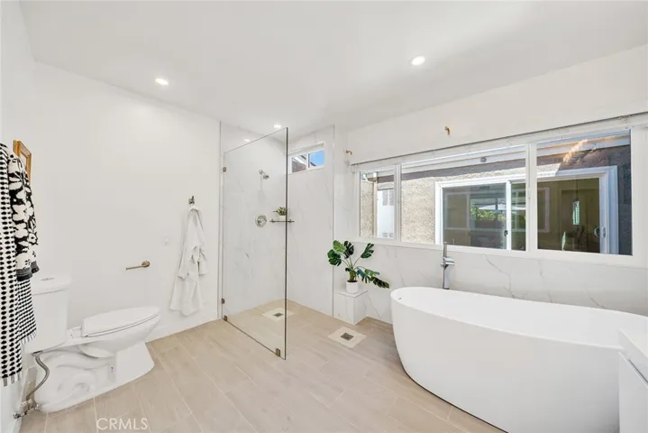 12 Primrose, Irvine, California 92604