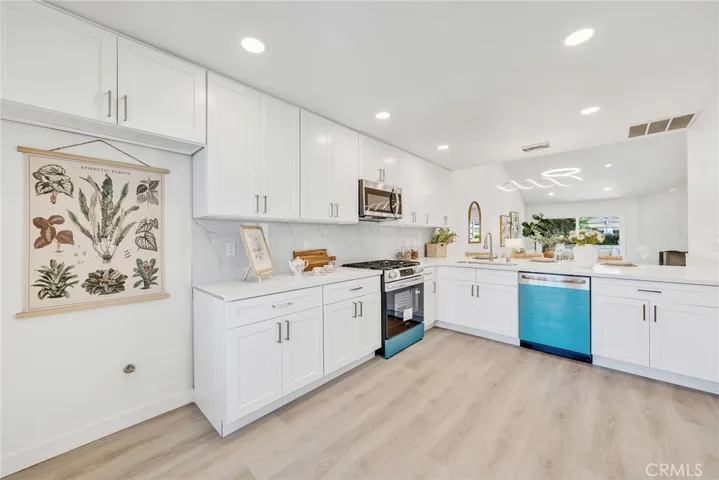12 Primrose, Irvine, California 92604