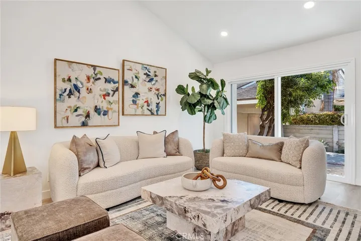 12 Primrose, Irvine, California 92604