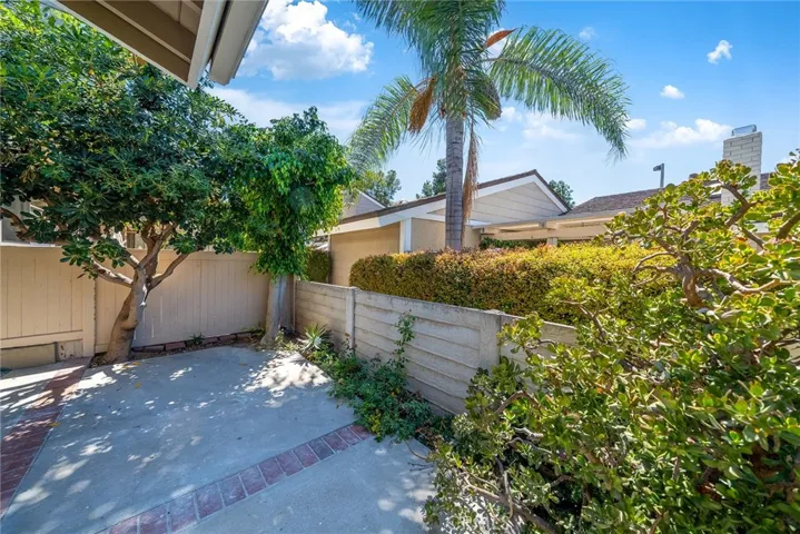 12 Primrose, Irvine, California 92604