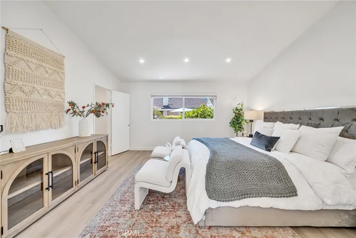 12 Primrose, Irvine, California 92604