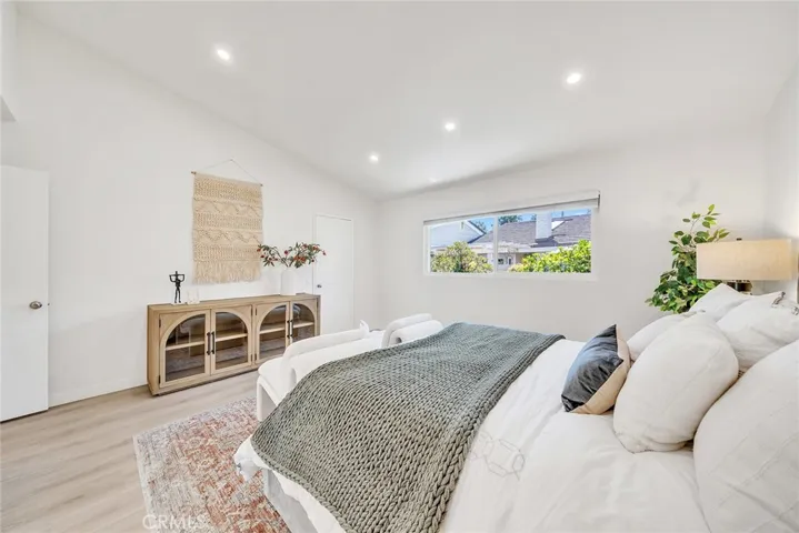12 Primrose, Irvine, California 92604