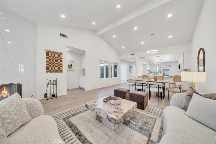 12 Primrose, Irvine, California 92604