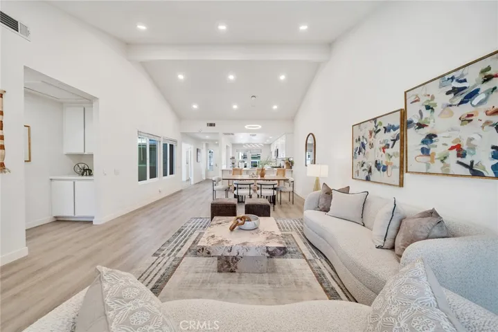 12 Primrose, Irvine, California 92604