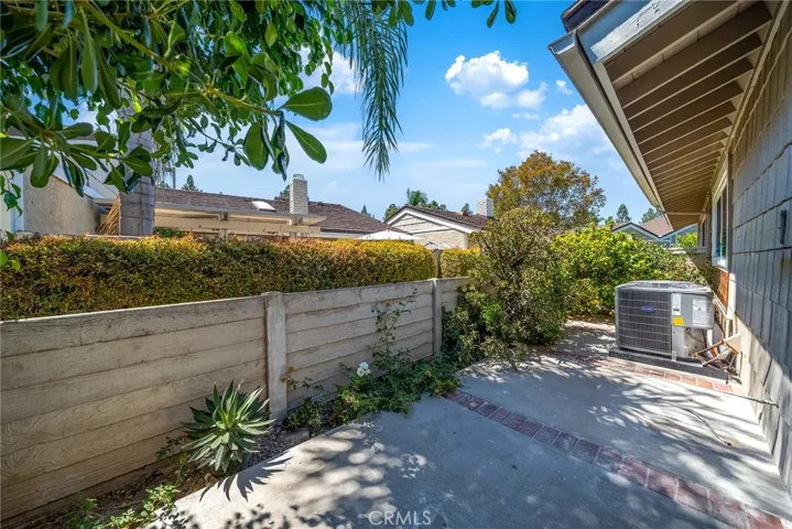 12 Primrose, Irvine, California 92604