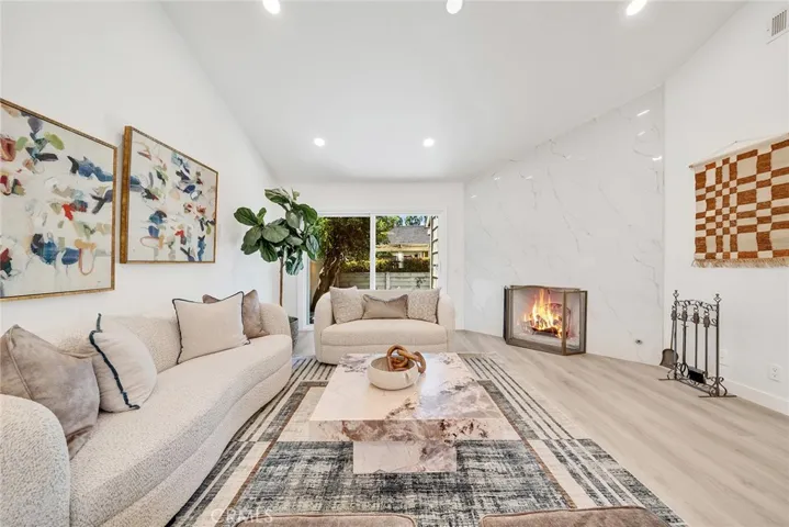 12 Primrose, Irvine, California 92604