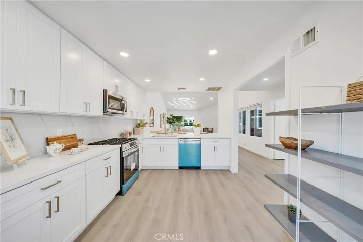 12 Primrose, Irvine, California 92604