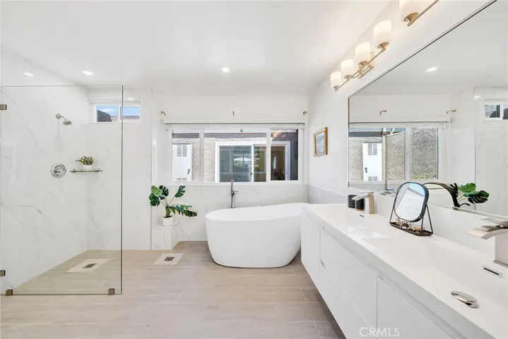 12 Primrose, Irvine, California 92604