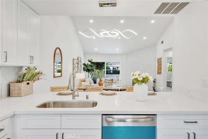 12 Primrose, Irvine, California 92604